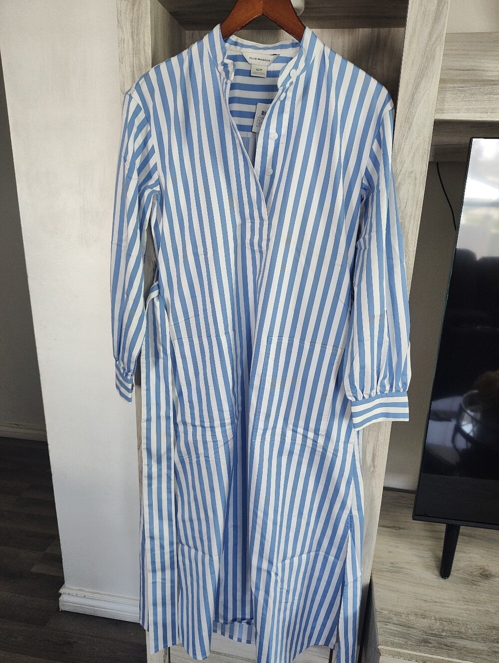 Club Monaco Striped Blue and White Shirt Dress Women's SZ XS New With Deffec